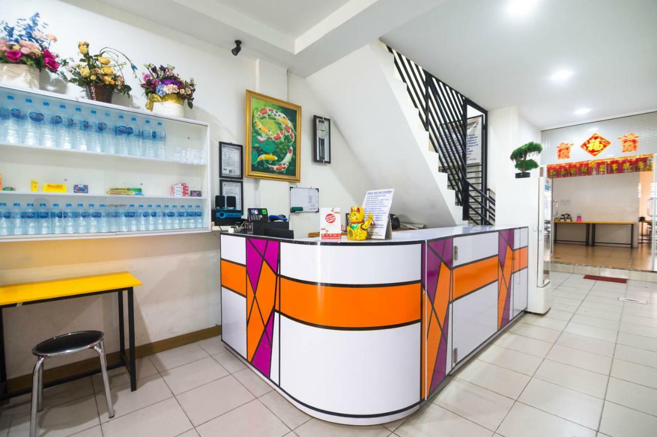 Sentosa Guest House 폰티아낙 외부 사진